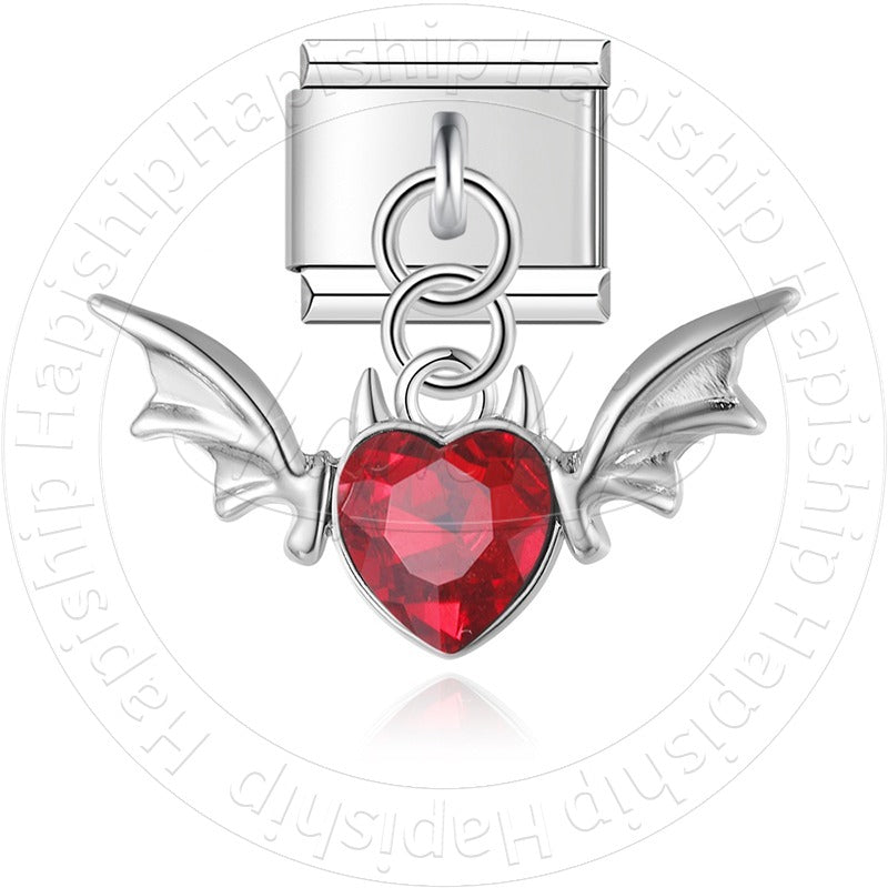 Pendentif Cœur Rouge et Ailes Argentées
