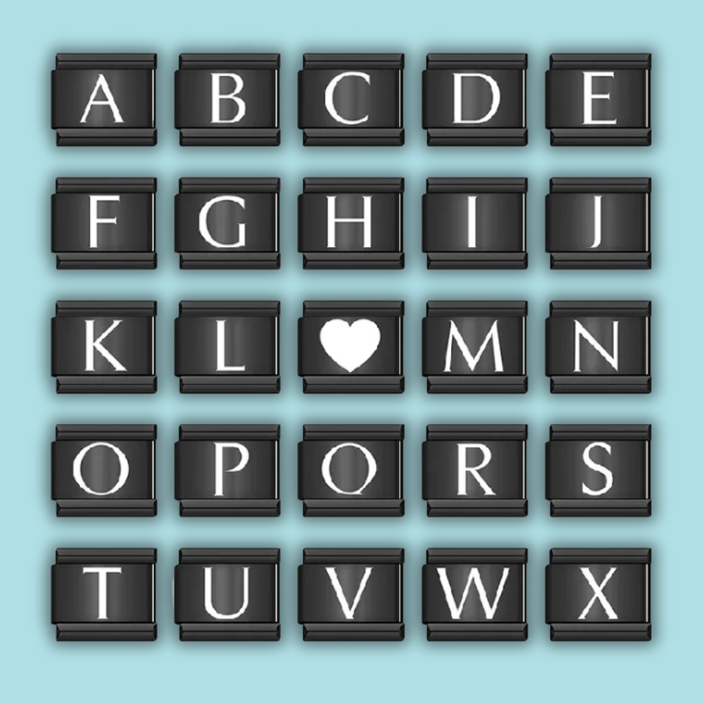 Ensemble de charms Alphabet Noir à Cœur — photo du produit
