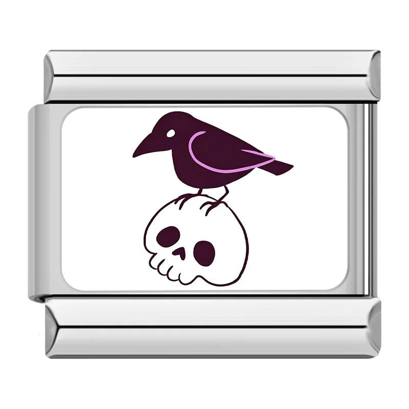 Charm Corbeau Violet sur Crâne Blanc | Lymette